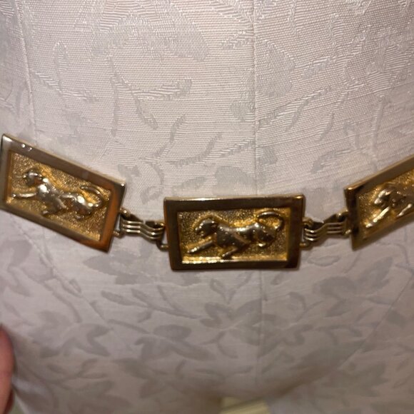 Vintage Womens One Size Gold Toned Rectangular Panel Jaguar Metal Belt - Picture 8 of 8